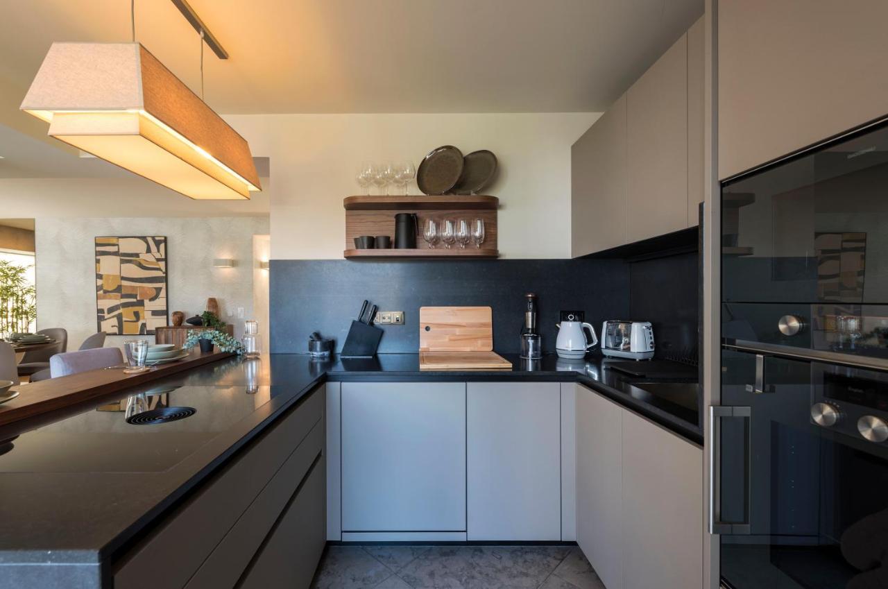 Emporium Deluxe 3Br Apartment W/ Private Parking By Lovelystay Porto Exterior photo